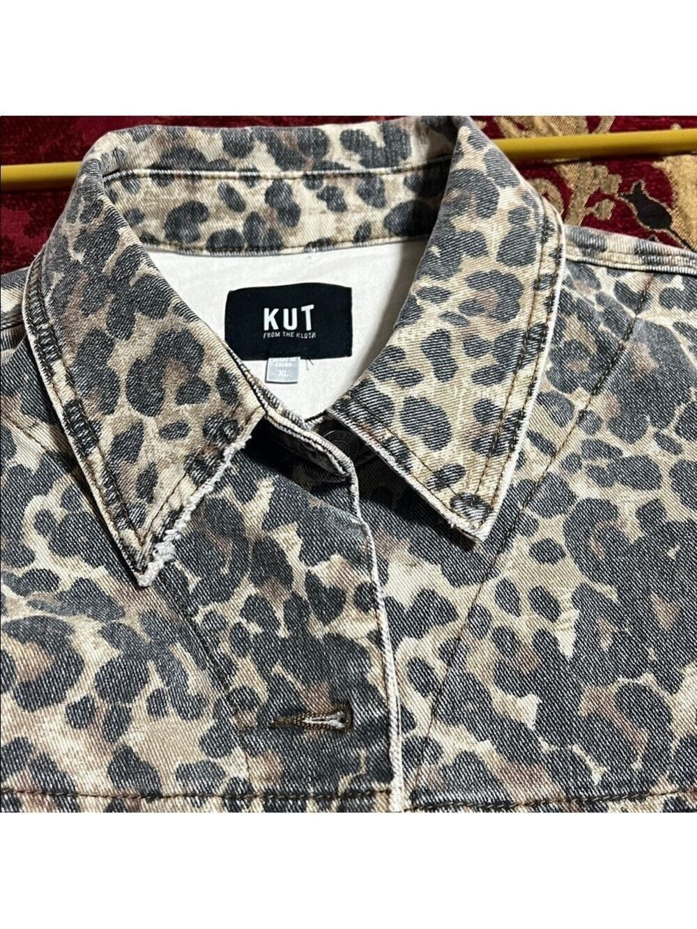 Kut from the Kloth Leopard Print Jean Jacket - Black and Tan. XL - Picture 9 of 9